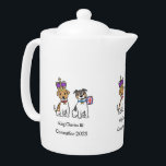 Coronatie 2023 theepot<br><div class="desc">Een herdenkingstheek voor de historische gelegenheid van de koning Charles' Coronation ,  met de koninklijke honden - Bluebell en Beth. Fantastische toevoeging aan een straatfeest.</div>