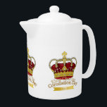 Coronationele dagkroon theepot<br><div class="desc">Tudor-achtige Crown design ter herdenking van de Coronatie van Koning Charles III.</div>