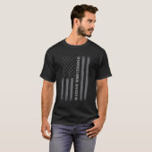 Correctionele officier op rug Amerikaanse vlag T-shirt (Voorkant volledig)