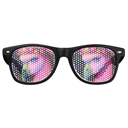 Cosmic Flamingo Queen Retro Zonnebril (Voorkant)
