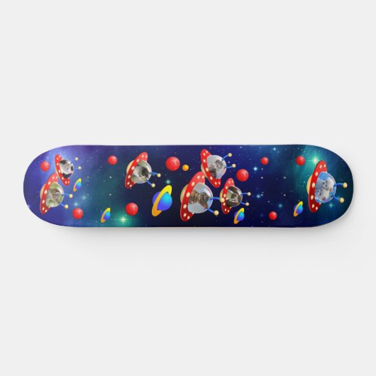 Cosmic Kittens in Alien Spaceship UFO Sci-fi Scene Persoonlijk Skateboard (Horizontaal)