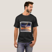Cosmic Planet Horizon Basic Donkere T-Shirt (Voorkant volledig)