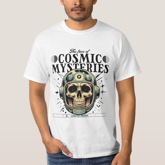 Cosmic Reaper: Skull Astronaut Design T-shirt (Voorkant)