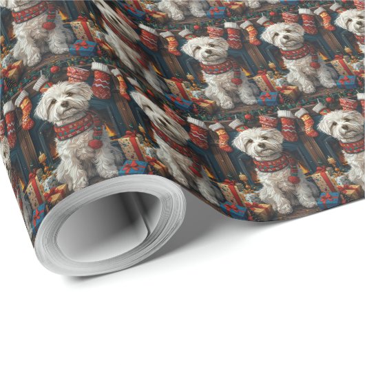Coton De Tulear-hond met kerstcadeaus bij de open Cadeaupapier (Rol Hoek)