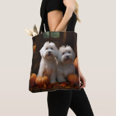 Coton De Tulear Puppy Herfst Delight Pompoen Tote Bag (Dichtbij)