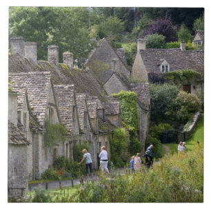 Cotswold stenen cottages in het dorp van tegeltje