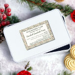 Cottage Law Zelfgemaakte voedselingrediënten Aller Voedselcontainer Etiket<br><div class="desc">Cottage Law Zelfgemaakte voedselingrediënten en allergenen Label Sjabloon met Voorbeeldtekst te herzien voor lokale zelfgemaakte voedselverkoopvereisten... Een feestelijk patroon van kerstgroen en rode bessen grenst aan uw zelfgemaakte voedselproducttekst op deze vereiste etiketten voor cottage food-koks en bakkers. Elke staat heeft verschillende wetten voor de vereiste tekst op uw cottage food...</div>