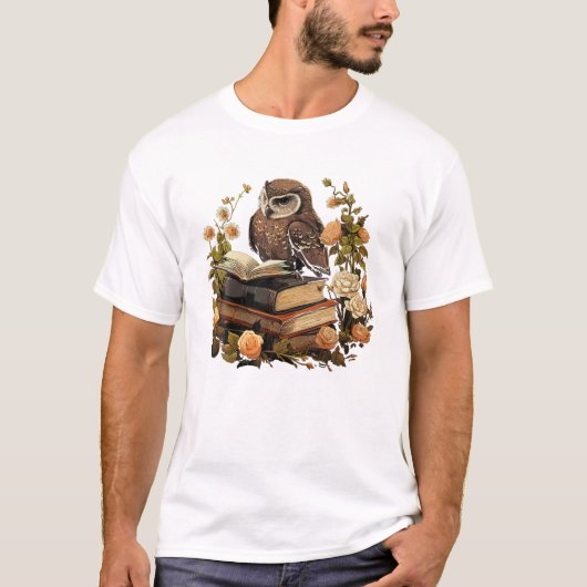 CottageCore Owl Reading T-shirt (Voorkant)