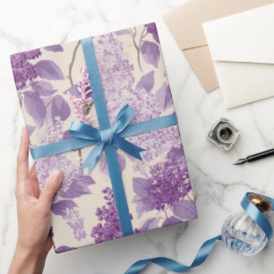 Cottagecore Paarse Bloem Crème Bloempatroon Cadeaupapier