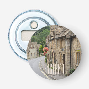 Cottages in Castle Combe, Engeland tekst Button Flesopener