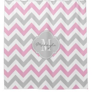 Cottoncandy Pink en Gray Chevron met Monogram Douchegordijn