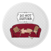 Couch Greyhound (flawn) Dog Lazy Slapende Funny Keramische Knop (Voorkant)