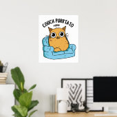 Couch Purrtato Funny Potato Pun Poster (Thuiskantoor)