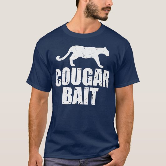 Cougar Bait Funny Gift Cougar Hunting Vist T-shirt (Voorkant)