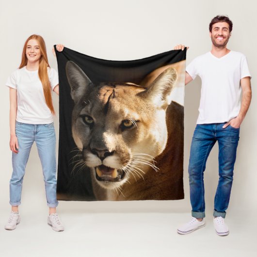 Cougar Face Wildlife Fleece Blanket (In situ)