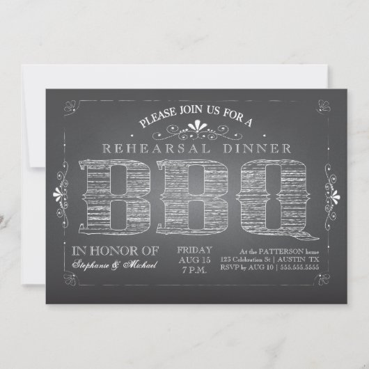 Country Chalkboard BBQ Rehearsal Dinner Invitation Kaart (Voorkant)