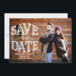 Country Chic Rustic Save the Date Foto<br><div class="desc">Sla de datum foto aankondiging met landelijke rustieke typografie.</div>