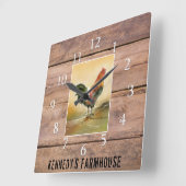 Country Rooster Rustic Wood Farmhouse Family Name Vierkante Klok (Hoek)