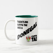 County Donegal Ireland Two-Tone Coffee Mok (Links)