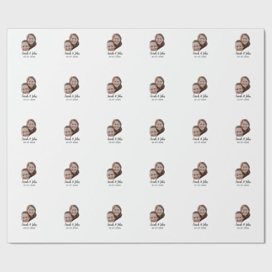 Couple face photo add name date simple wedding cadeaupapier (Vlak)