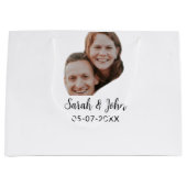 Couple face photo add name date simple wedding  groot cadeauzakje (Voorkant)