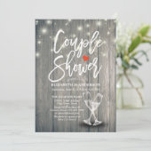 Couple Shower Champagne Glasses Wood String Lights Kaart (Staand voorkant)