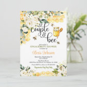 Couple to Bee Engagement Shower Invitation Kaart (Staand voorkant)