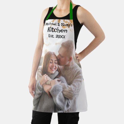 Couple's Kitchen Essential Schorten, gepersonalise Schort (Insitu)