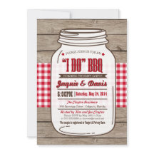 Couples Shower BBQ Invitation in Mason Jar op hout