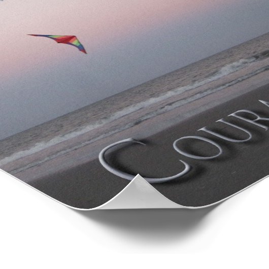Courage Kite Flyer op strand Poster (Hoek)