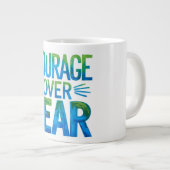 Courage over fear grote koffiekop (Voorkant rechts)