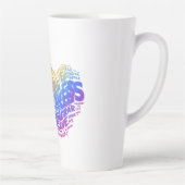 Courage verovert uitdagingen. latte mok (Rechts)