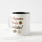 Court Reporter Chocolate Tweekleurige Koffiemok (Voorkant links)
