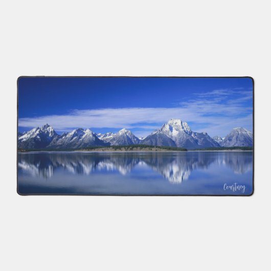 Courtney's Mountain Desk Pad (Voorkant)