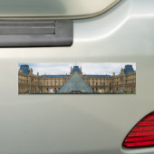 Courtyard van het Louvre Museum met de piramide Bumpersticker (Op auto)