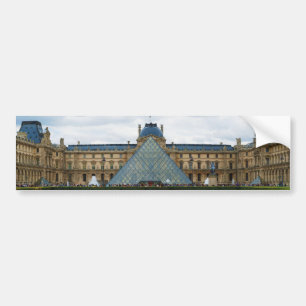 Courtyard van het Louvre Museum met de piramide Bumpersticker