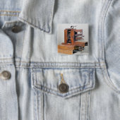 Couseuse', eerste naaimachine, 1830 vierkante button 5,1 cm (In situ)