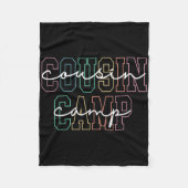 Cousin Camp 2025 Camping Campfire Summer Vacation  Fleece Deken (Voorkant)