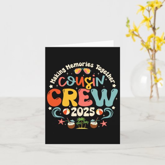 Cousin Crew 2025 Zomervakantie Strand Familiereis Kaart (Gele Bloem)