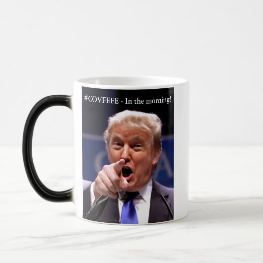 COVFEFE Koffie 's ochtends Magische Mok (Links)