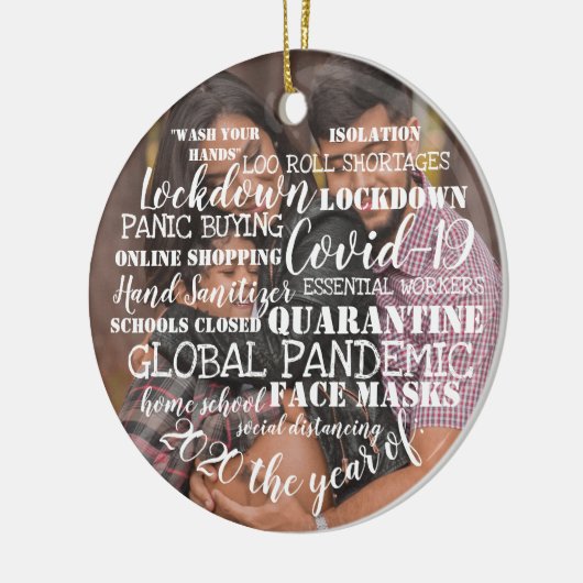 covid19 2020 het jaar van gezichtmaskers voegt uw  keramisch ornament (Links)