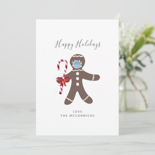 Covid Kerstfeest Funny Face Mask Gingerbrood Man Feestdagenkaart (Staand voorkant)