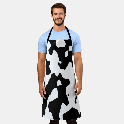 Cow Pattern Black en White Schort (Gedragen)