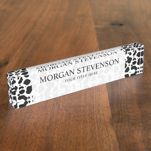Cow Spots Pattern Black and White Animal Print Naambordje (Zijkant)