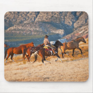 Cowboy-bedekking van wilde paarden 2 muismat