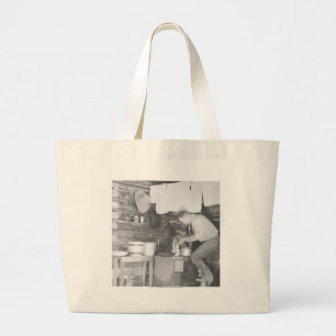 Cowboy die koffie maakt in de bunkhouse grote tote bag
