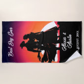 Cowboy en bruid bij Sundown Bruiloft Strandlaken (Voorkant)