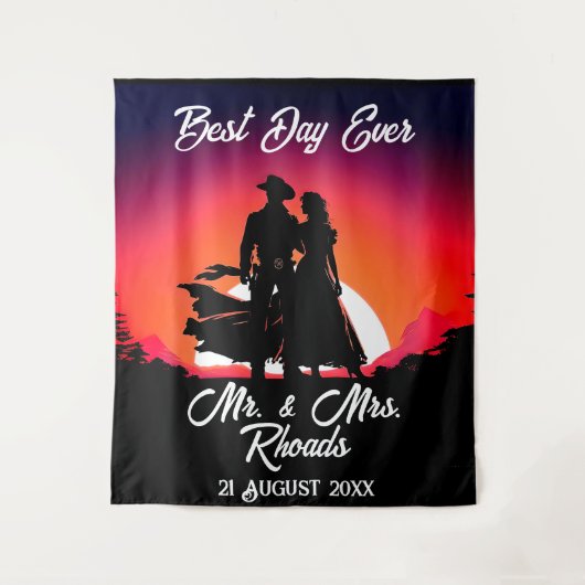 Cowboy en bruid bij Sundown Bruiloft Wandkleed (Voorkant)