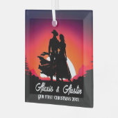 Cowboy en bruid bij zonsondergang Eerste Kerstmis Glas Ornament (Voorkant links)