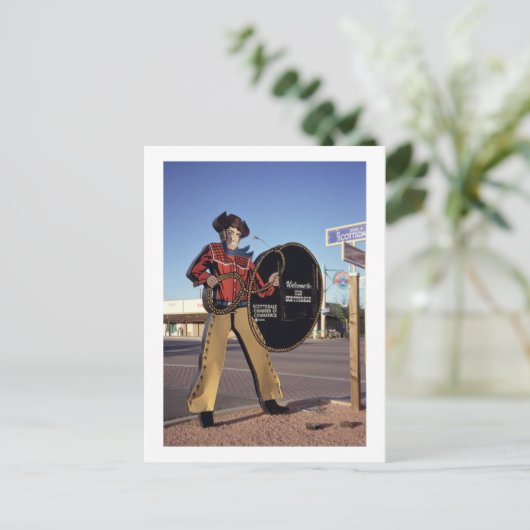 Cowboy-figuur toont de toeristen welkom in Scottsd Briefkaart (Staand voorkant)